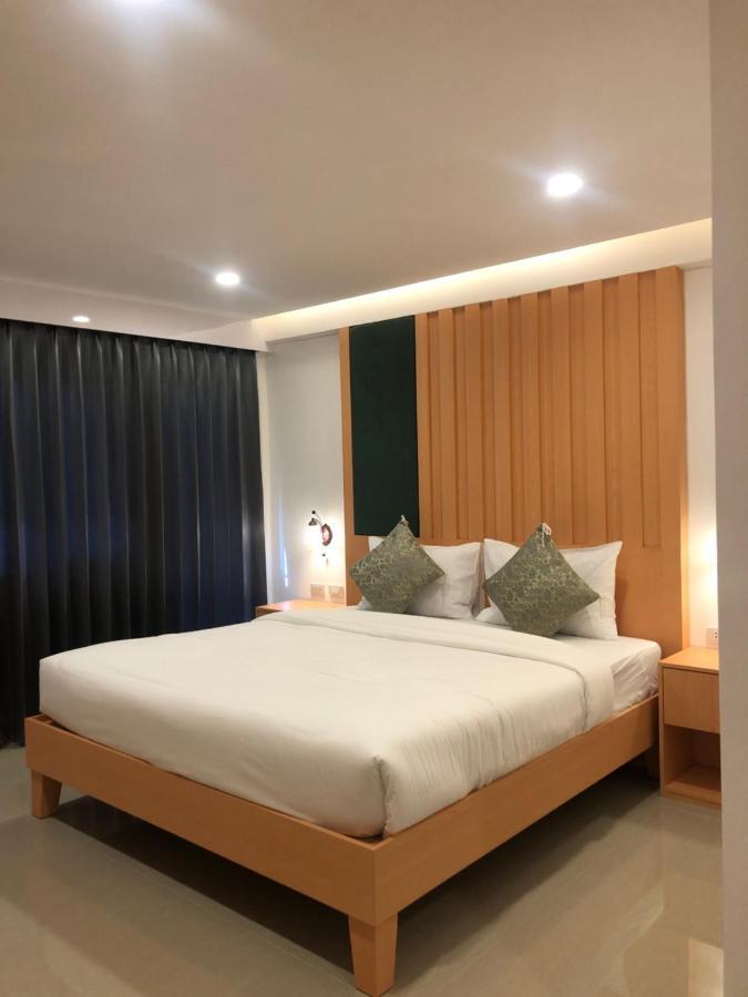 Vista Hotel Chiang Mai - Sha Extra Plus Exterior foto