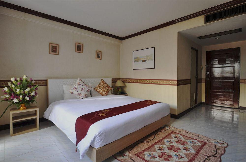 Vista Hotel Chiang Mai - Sha Extra Plus Exterior foto