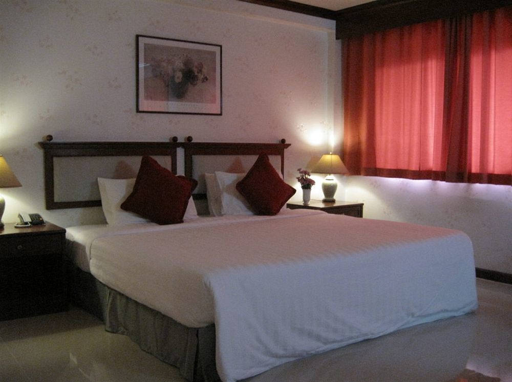 Vista Hotel Chiang Mai - Sha Extra Plus Exterior foto